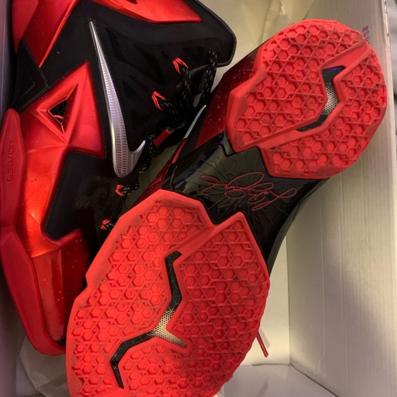 Nike Lebron XI away size 10 main image 3